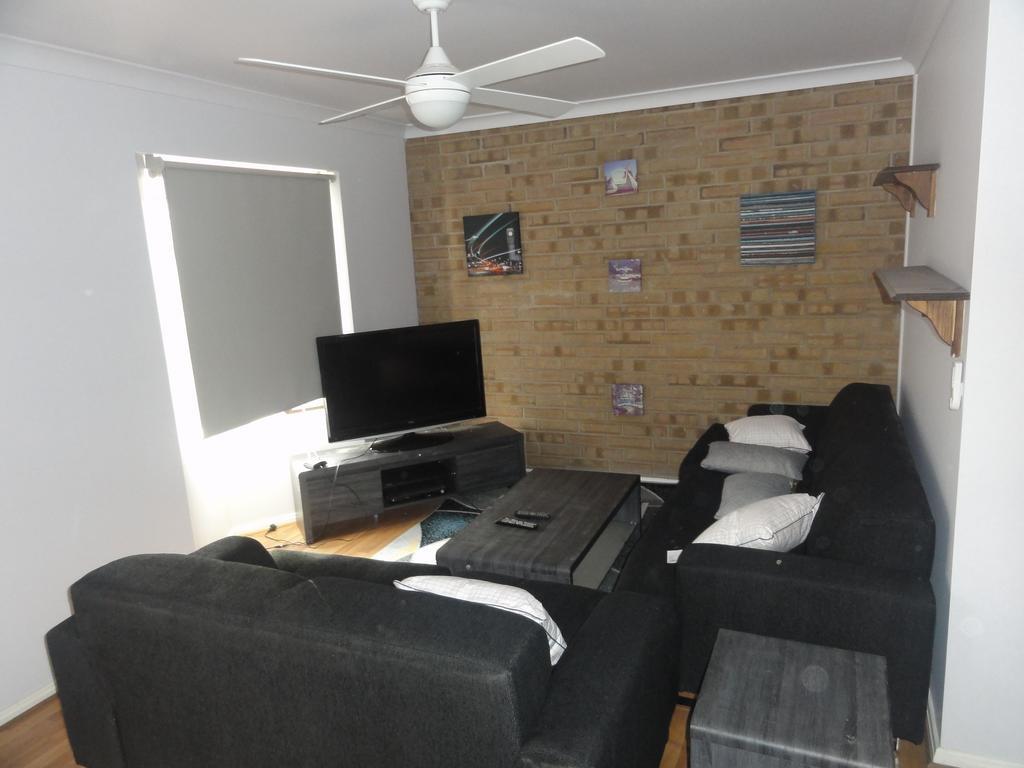 Prime Location & Spacious Аделейд Екстериор снимка